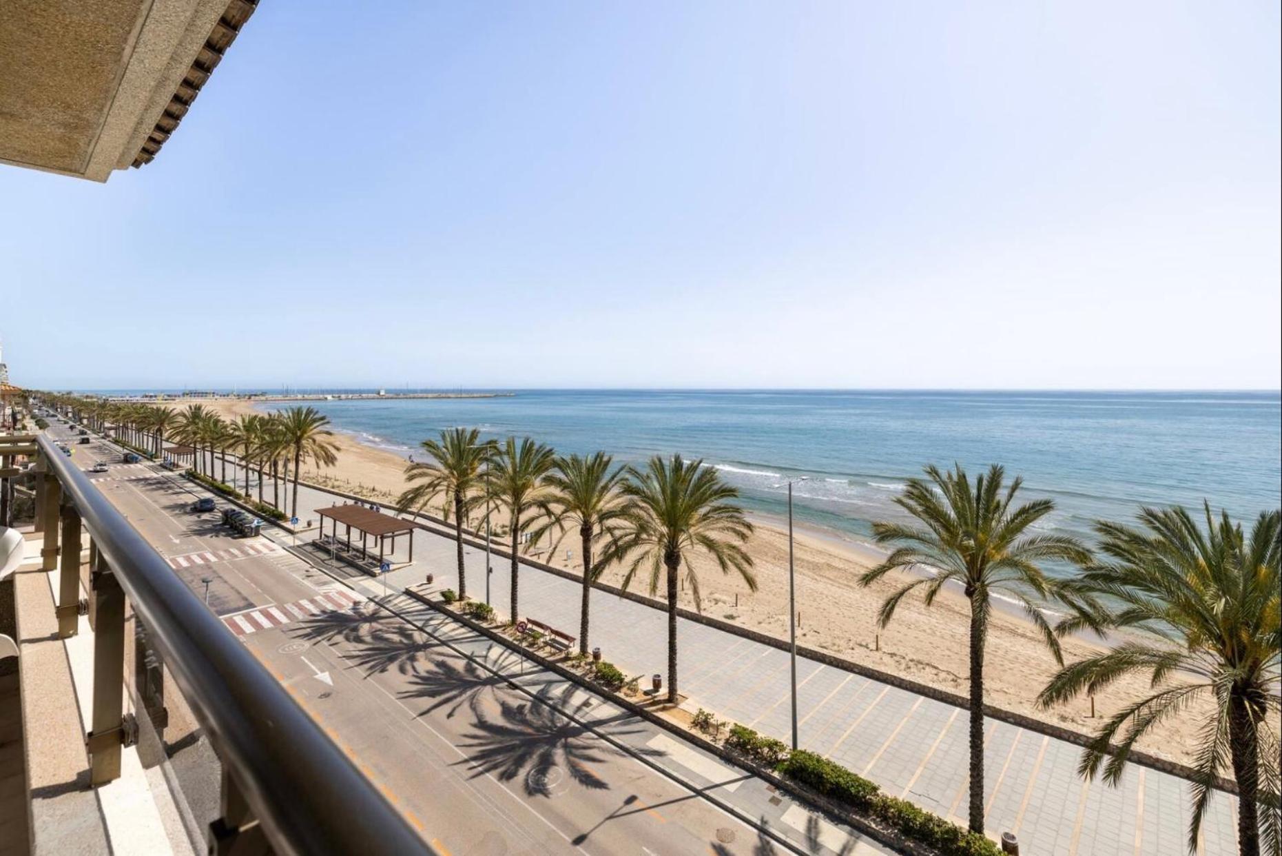 Beach Apartment In Calafell Esterno foto